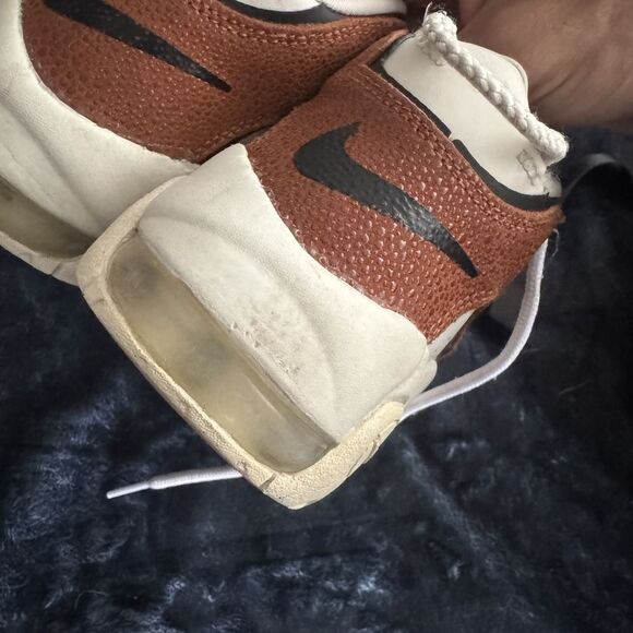 Nike Air More Uptempo Shoes Youth Size 2Y Basketball Suede DZ5322-001 - Picture 5 of 16